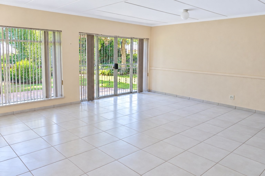 5 Bedroom Property for Sale in Doringkruin North West